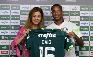 postura de leila pereira sobre caso caio paulista gera incômodo no palmeiras