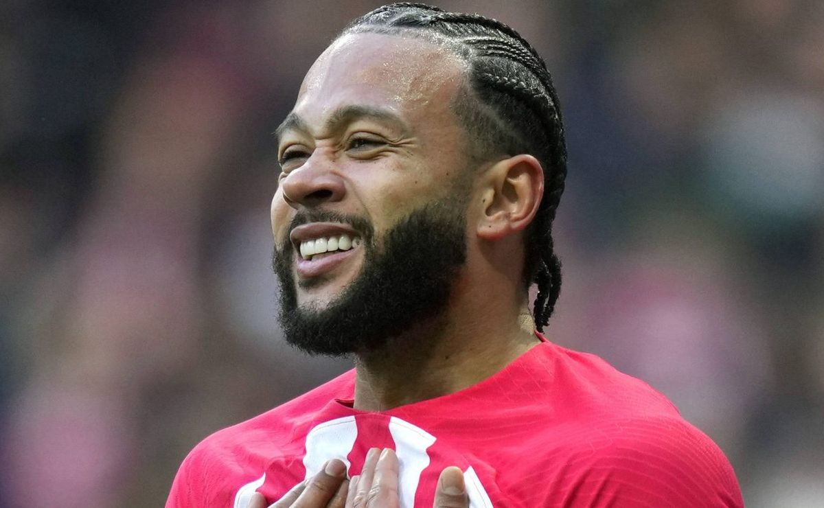 depay aparece no bid e já pode formar dupla dos sonhos com rodrigo garro no corinthians