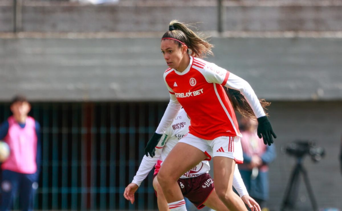 priscila é vendida ao américa, do méxico, na maior transação do futebol feminino