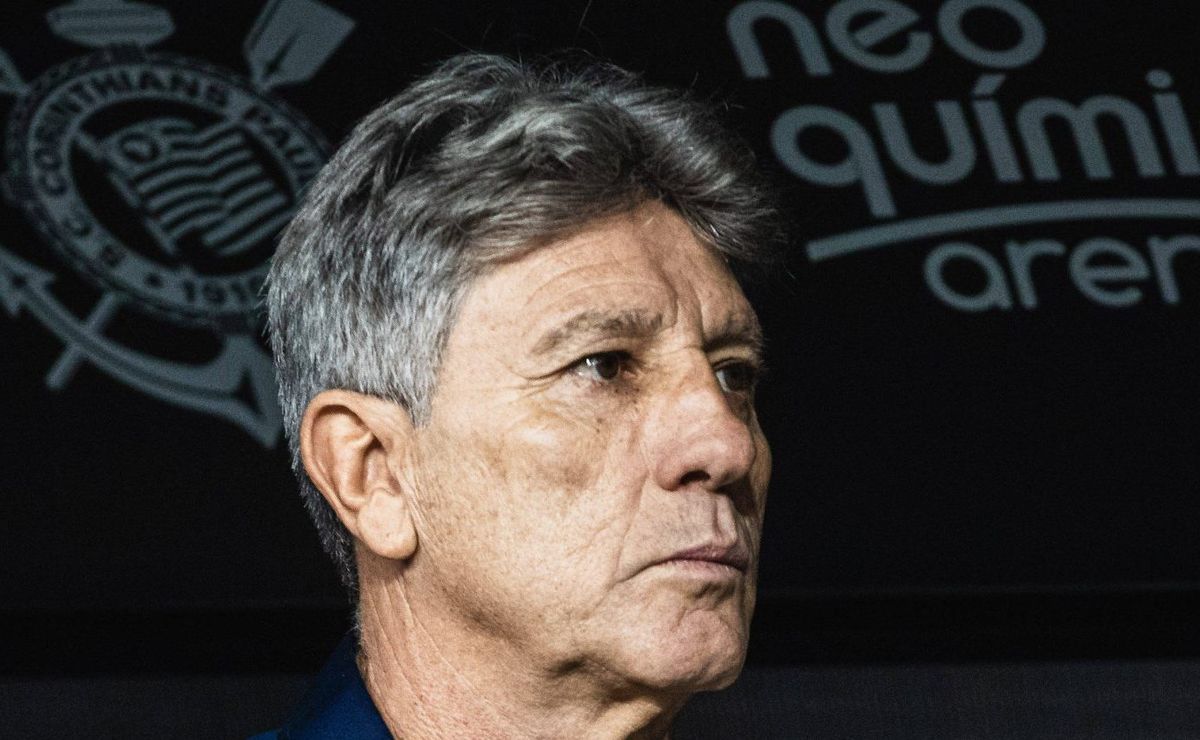 renato gaúcho deve deixar o grêmio e diretoria faz contato com técnico multicampeão