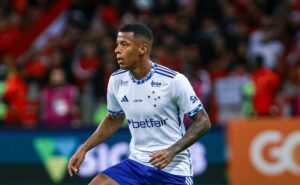 r$ 43 milhões? venda de arthur gomes renderá uma bolada ao cruzeiro