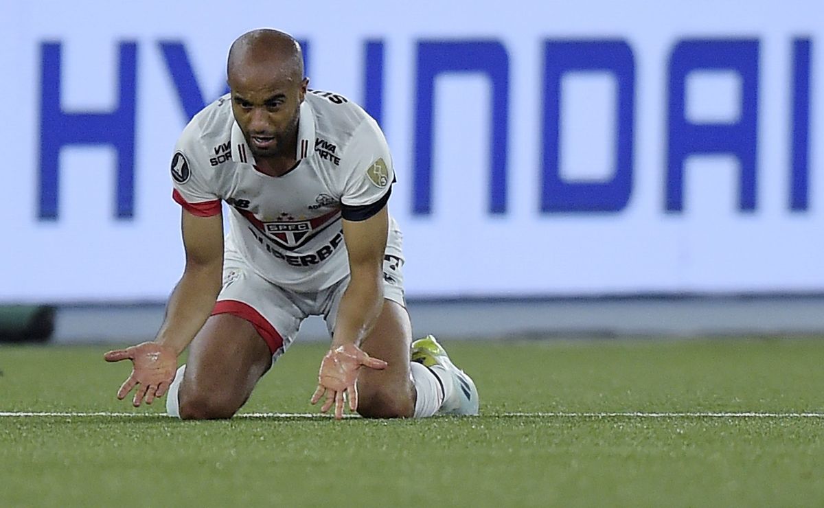 lucas moura toma decisão no são paulo horas após jogar mal contra botafogo  