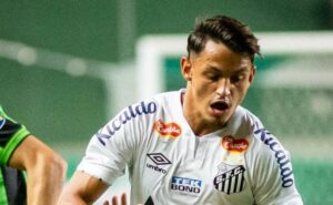 wesley marca único gol do jogo e mantém cargo de carille no santos após vitória