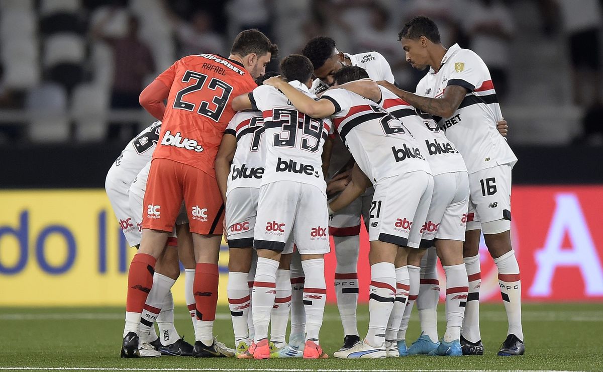 torcida do são paulo segue confiante em reviravolta no morumbis pela libertadores