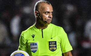 wilton pereira sampaio como árbitro de fluminense x botafogo gera revolta: “pior do brasil”