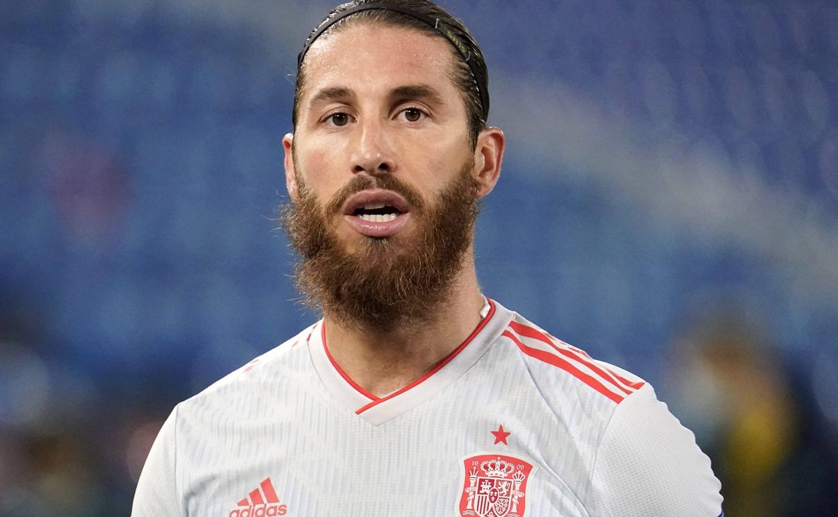 sergio ramos é oferecido ao flamengo que responde imediatamente sobre ‘chapéu’ em corinthians e vasco