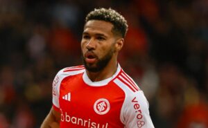 wesley e mais três jogadores serão baixas para roger no internacional