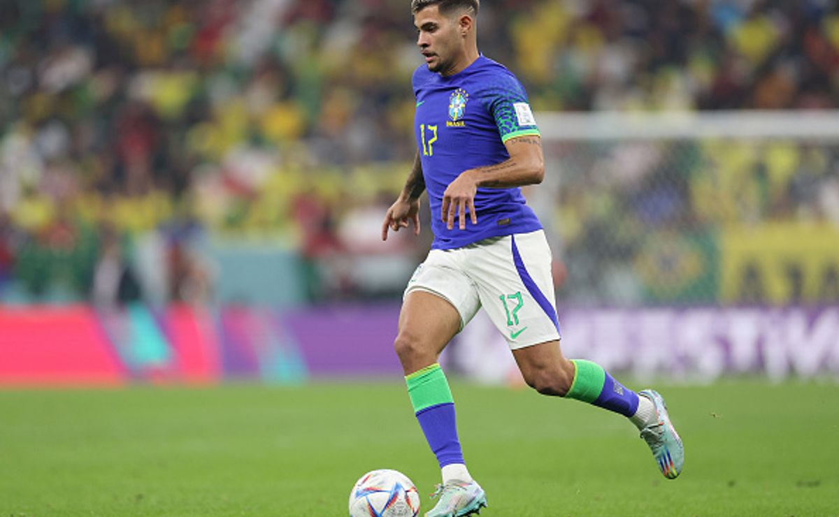 bruno guimarães, titular da seleção brasileira pode ser a solução para o city