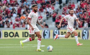 interesse do besiktas em wesley do inter dividiu opiniões entre a torcida colorada