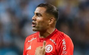 internacional tem mercado e + 5 jogadores com contrato perto do fim