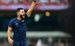 técnico do são paulo cita mérito do corinthians e tenta reverter vantagem na briga pelo título do brasileirão feminino