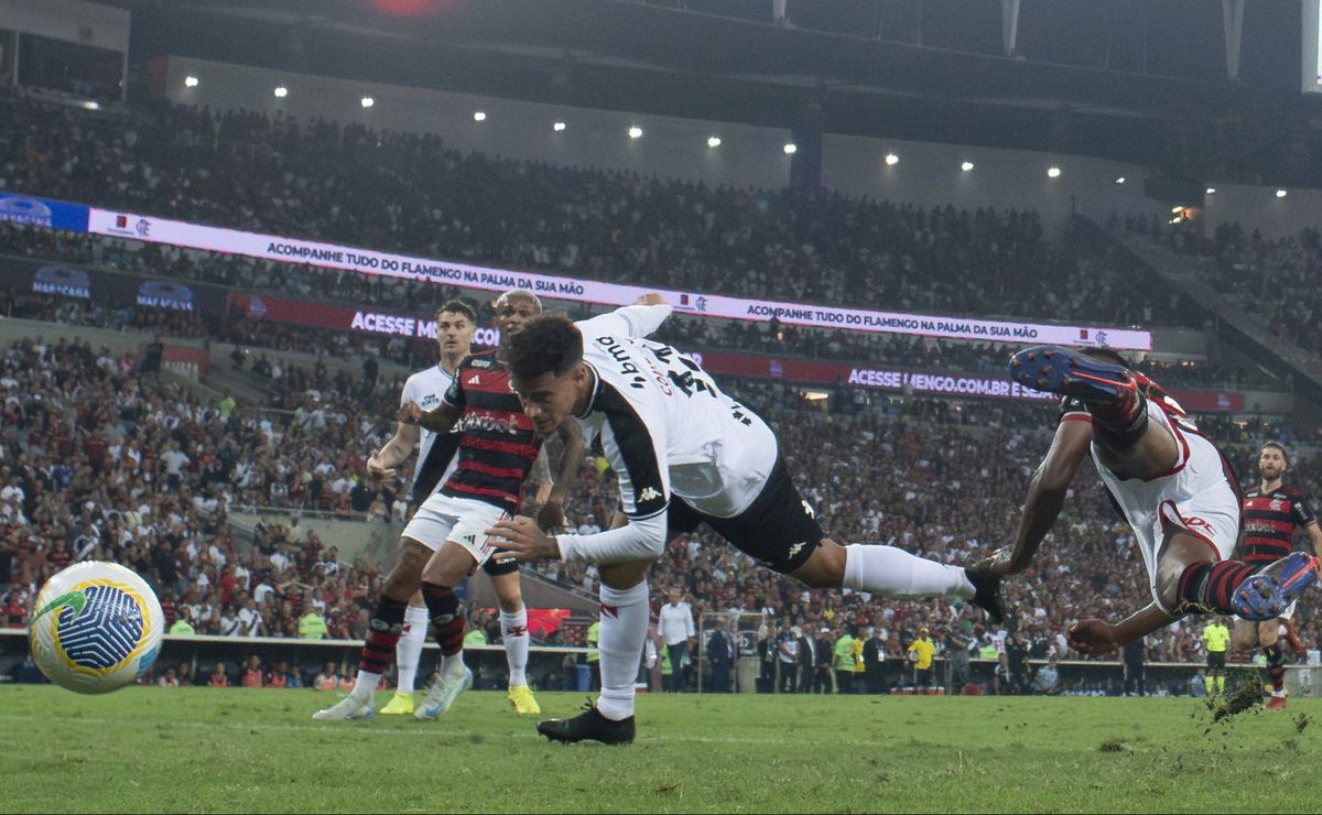 coutinho entra, marca gol, e vasco consegue o empate contra o flamengo pelo brasileirão