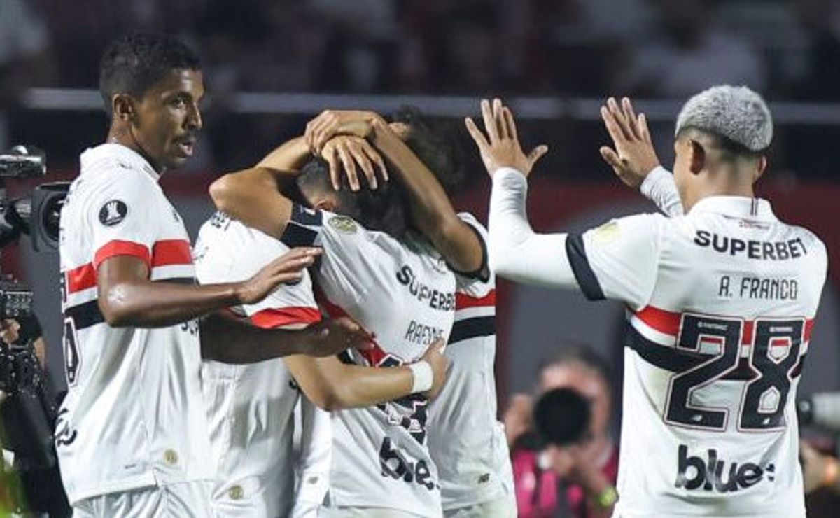são paulo venceu todos os jogos contra botafogo em competições internacionais