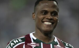 arias tem impasse no fluminense e pode assinar com rival para temporada de 2025
