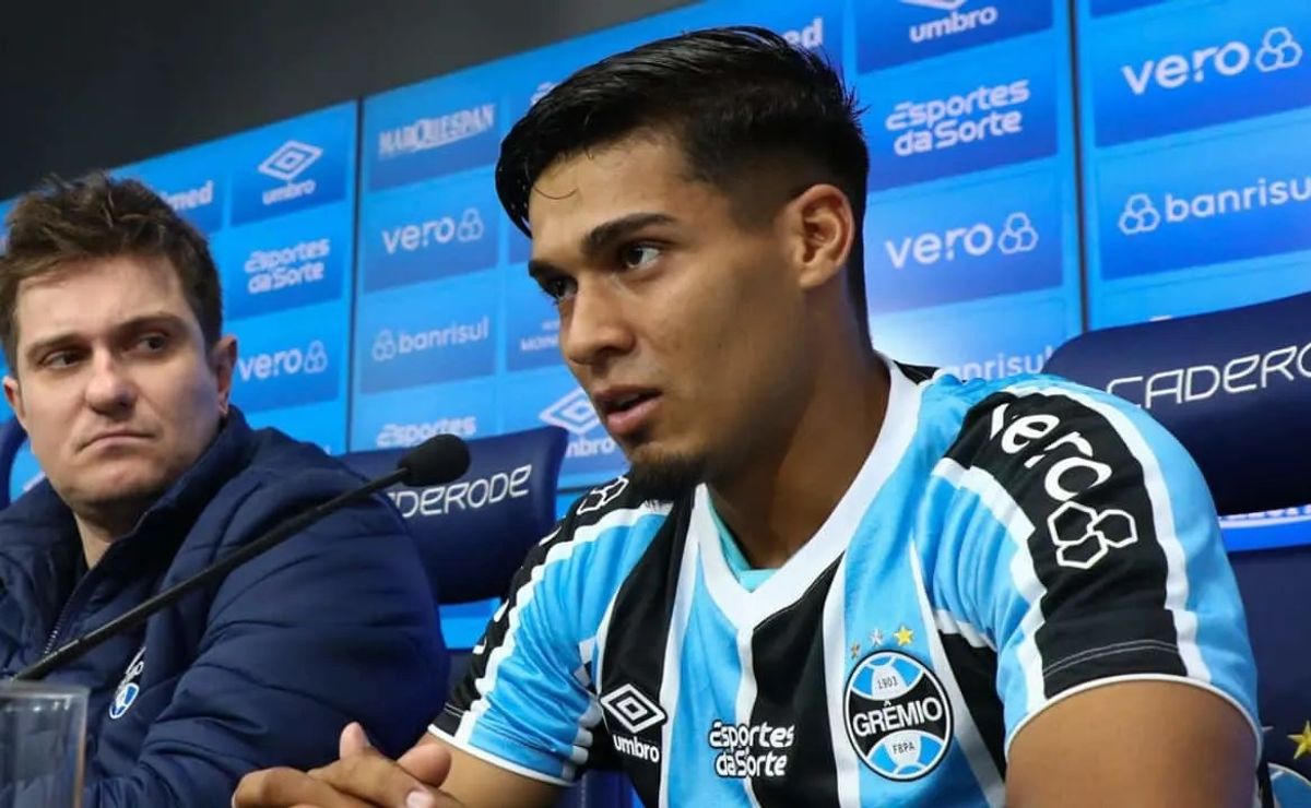 arezo e aravena são autorizados e vão jogar no sub 20 do grêmio contra o inter na copa fgf