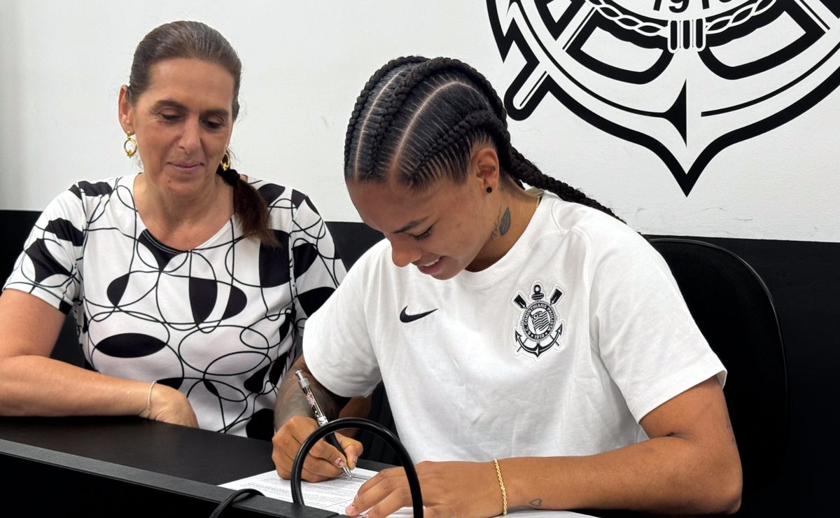 robledo comemora primeiros dias no corinthians feminino e agradece apoio: "passo a passo"
