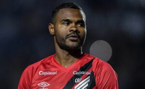 martín varani confirma que afastou nikão no athletico por divergência e situação chega ao são paulo