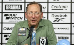 r$ 1,88 bilhão: john textor, do botafogo, pode protagonizar maior acordo da história em direitos de tv