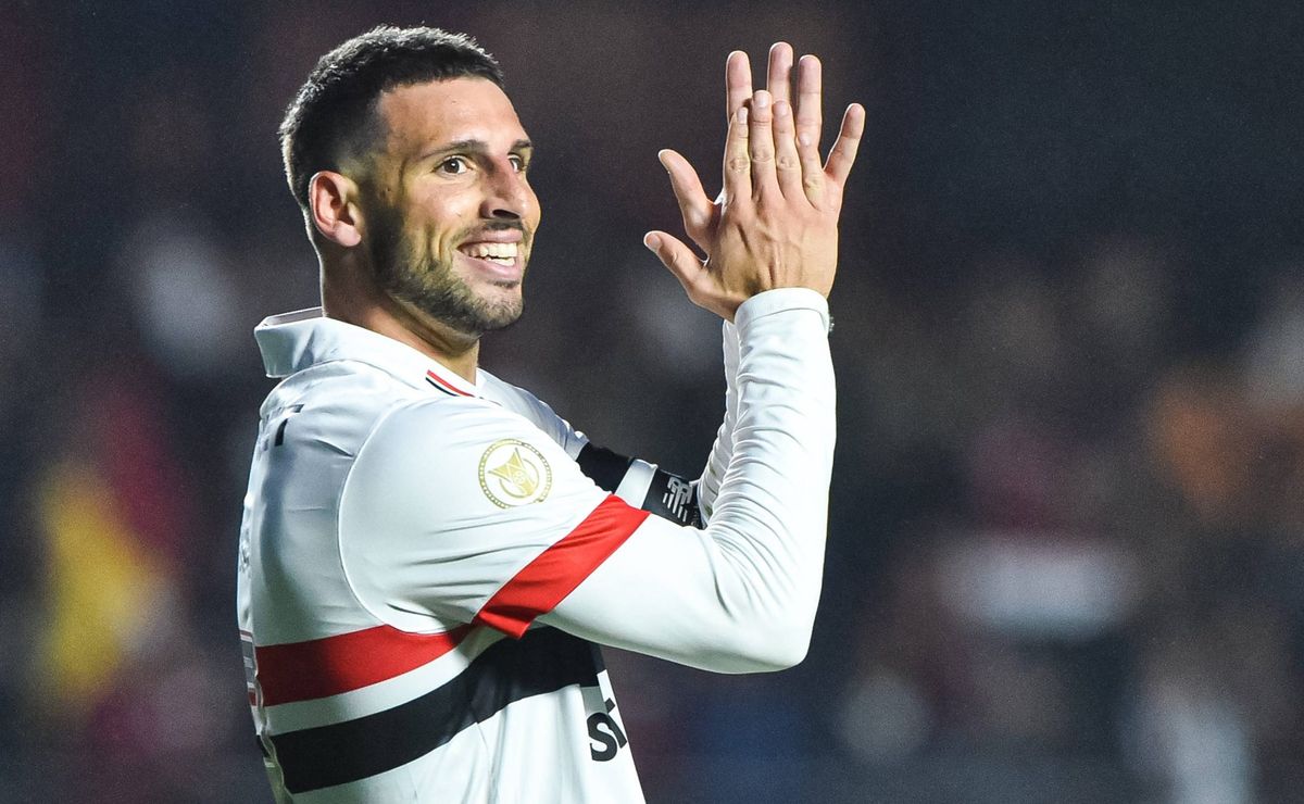 vidente crava quem passa entre atlético mg x são paulo pela copa do brasil 2024: "tenta, busca, mas não consegue"