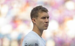 charles faz revelação sobre cartões recebidos pelo corinthians: “tem que melhorar”