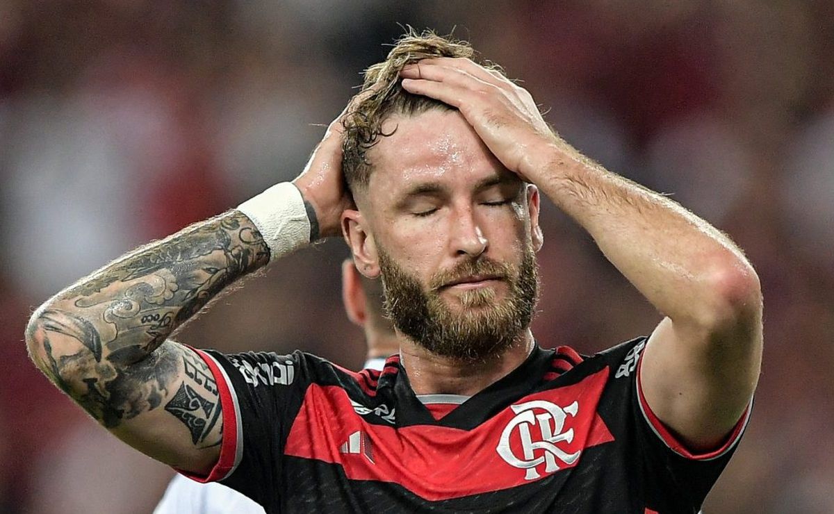 torcedores do flamengo são acusados por karoline lima, namorada de léo pereira