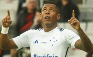 arthur gomes se despede do cruzeiro com relato emocionante: "foi incrível e um sonho realizei"