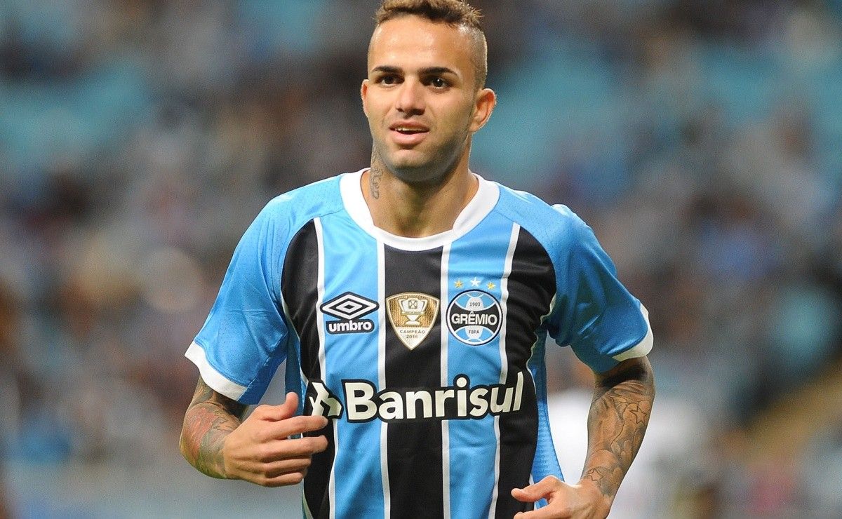 luan, ex grêmio, deixa futebol em 2º plano e está curtindo a vida em shows musicais e reuniões particulares