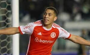 inter pode vender vitão para segurar gabriel carvalho no beira rio