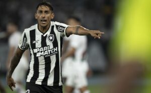 declaração de damían suárez revolta torcida do botafogo: "já vai tarde"
