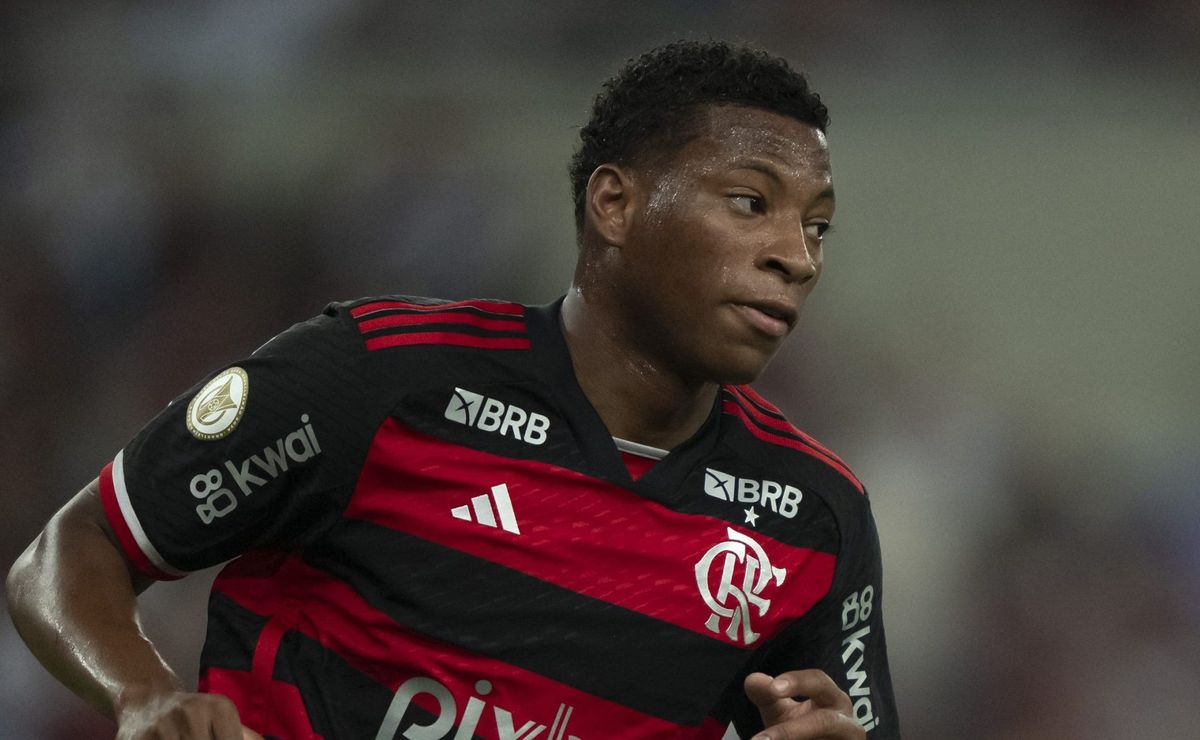 contratação do flamengo, gonzalo plata é criticado pela torcida após eliminação: "não está funcionando..."