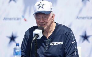 nfl: jerry jones manda recado direto para os cowboys sobre possível troca por um running back de primeira