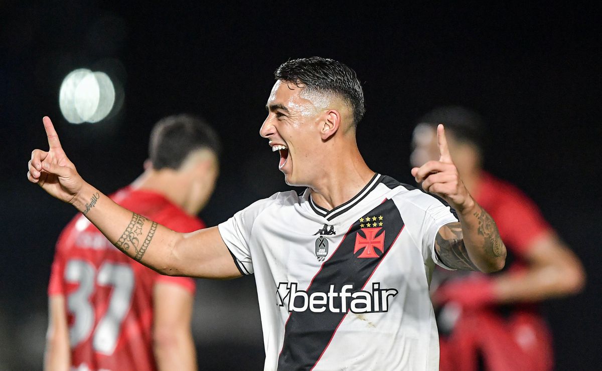 puma rodríguez brilha quando o vasco mais precisa de gols e assistências