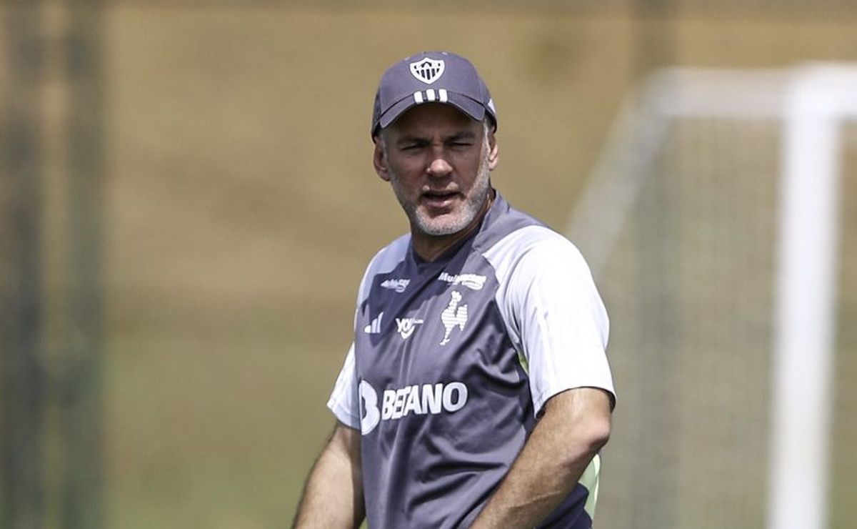 gabriel milito indica mudança de peso na escalação para atlético mg x fluminense