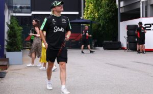 sauber esquece bortoleto e prepara renovação de valtteri bottas após gp de singapura
