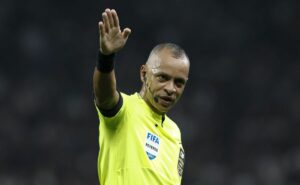 simon expõe polêmicas de arbitragem em fluminense x botafogo