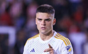 gabriel pec impressiona na mls e é atacante ex vasco entra em uma lista surpresa