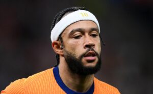 depay e carillo precisam ser inscritos nesta semana pelo corinthians na copa do brasil e sul americana