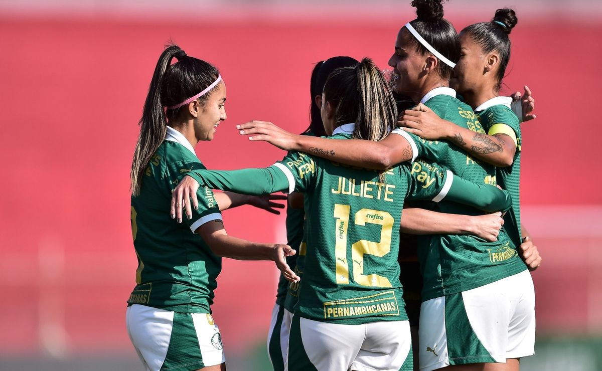 palmeiras prepara mudanças para enfrentar o corinthians e buscar reação no brasileirão feminino