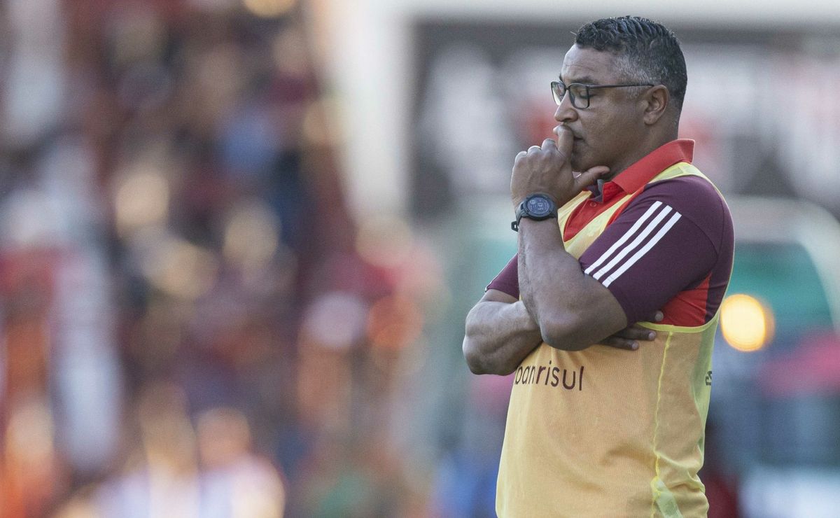 roger machado quer 'novo gabriel carvalho' e deve usar jovem da base entre titulares do inter