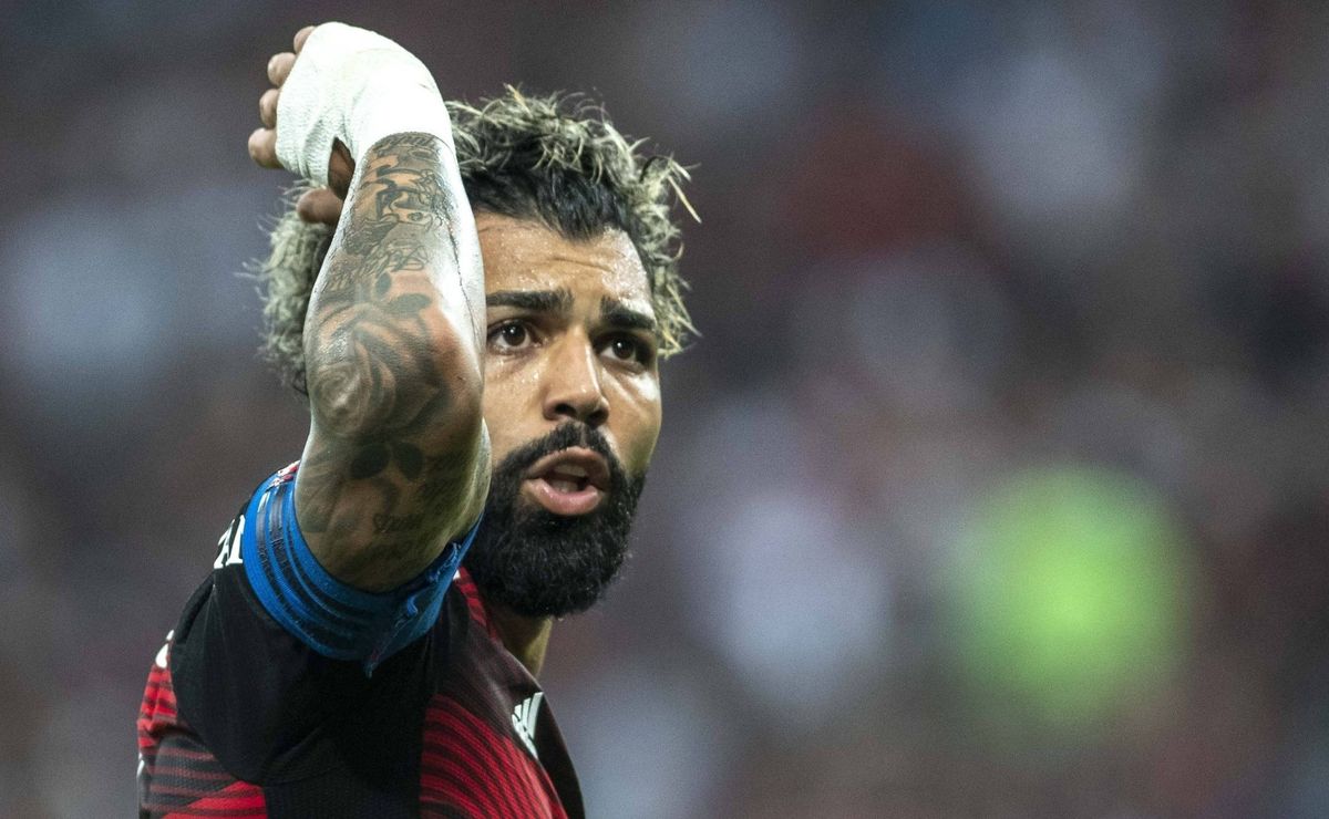 gabigol pode voltar ao flamengo em caso de demissão de tite e filipe luís aparece como solução
