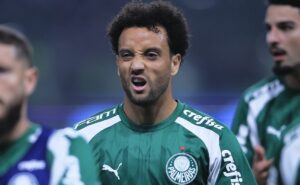 abel toma decisão sobre felipe anderson no palmeiras e ajuda com esquema tático