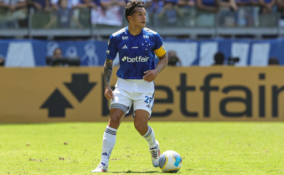 romero está a um passo de fazer história como o estrangeiro com mais jogos no clube