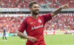 rafael sóbis, ex inter, fala sobre reforço do internacional; "joga muita bola"