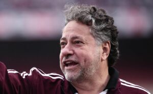 júlio casares aprova renovações de rafinha e luiz gustavo no são paulo