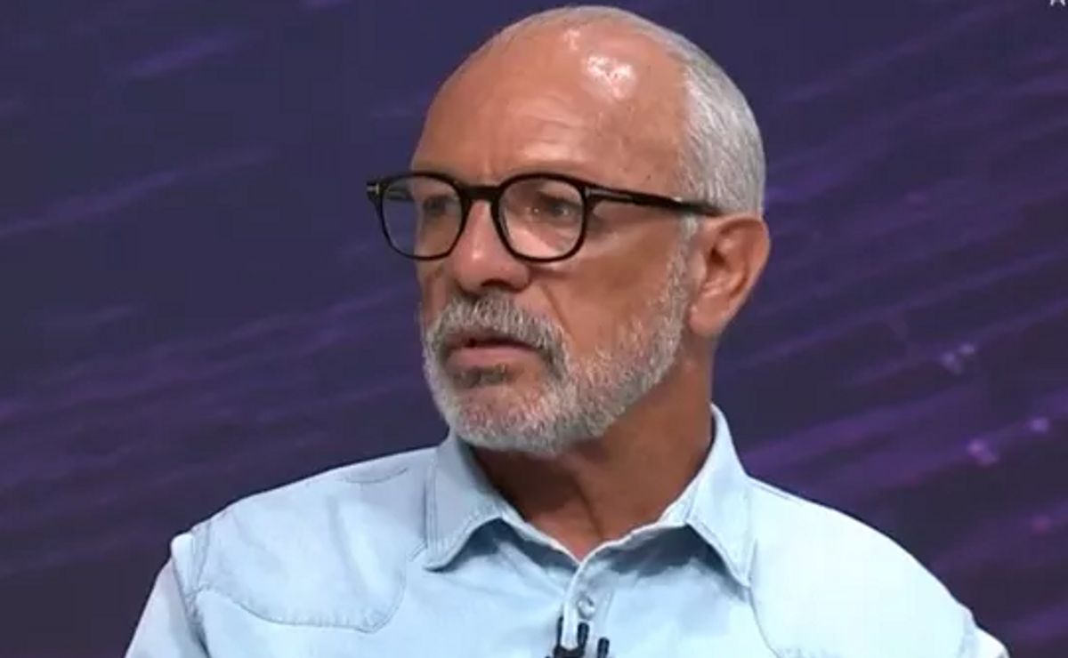 júnior analisa decisão de tite no flamengo sobre gabigol e carlinhos: “foi estranho, realmente”