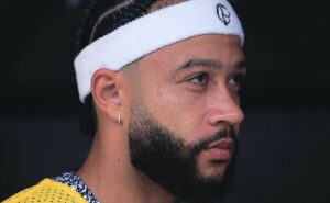 memphis depay marca golaço em treino e levanta expectativas para são paulo x corinthians