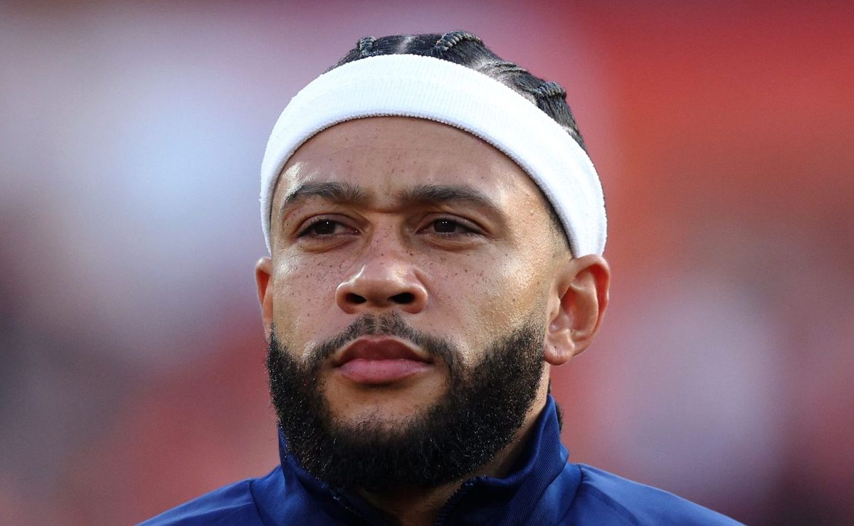 depay vai jogar no brasil: atacante assina contrato de 2 anos e será anunciado por campeão da libertadores