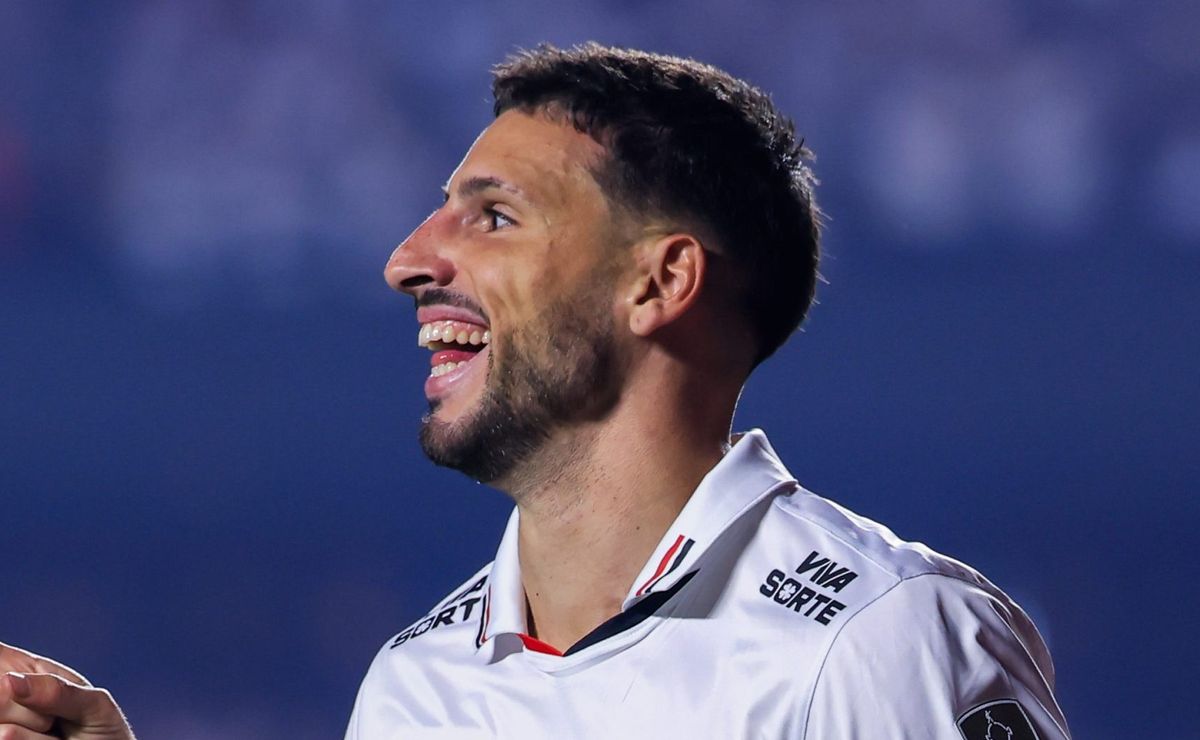 calleri pode chegar a 200 jogos no são paulo e se tornar o 6º estrangeiro a atingir marca