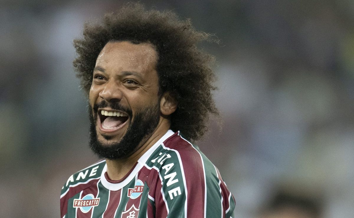 fluminense faz homenagem a marcelo e estádio de xerém ganha nome do lateral