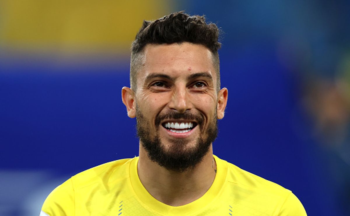 chegada de alex telles, ex al nassr ao botafogo dividiu opiniões entre torcedores